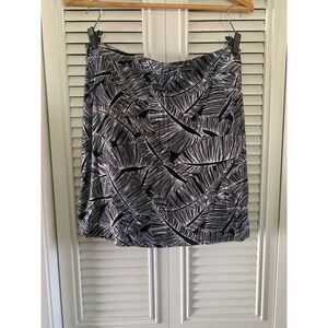 Reitman's Flower Print women's skirt, built in slip, size M stretchy